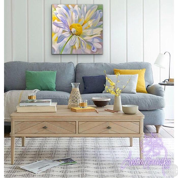 big flower painting of ox eye daisy by Anita Nowinska