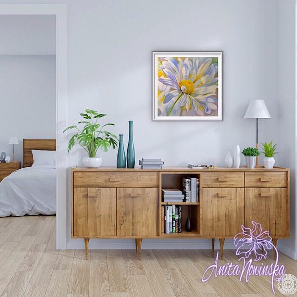 big flower painting of ox eye daisy by Anita Nowinska